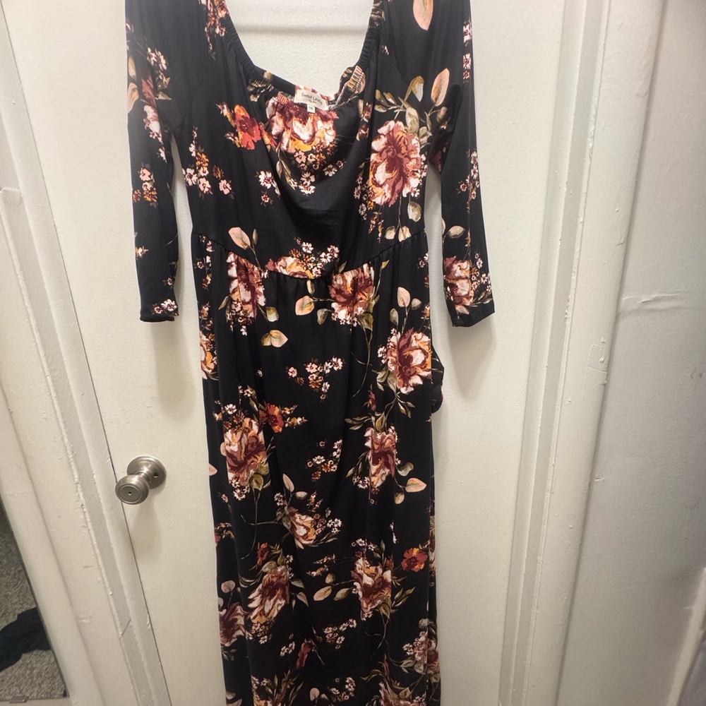 Floral Maxi Dress in Black and Pink